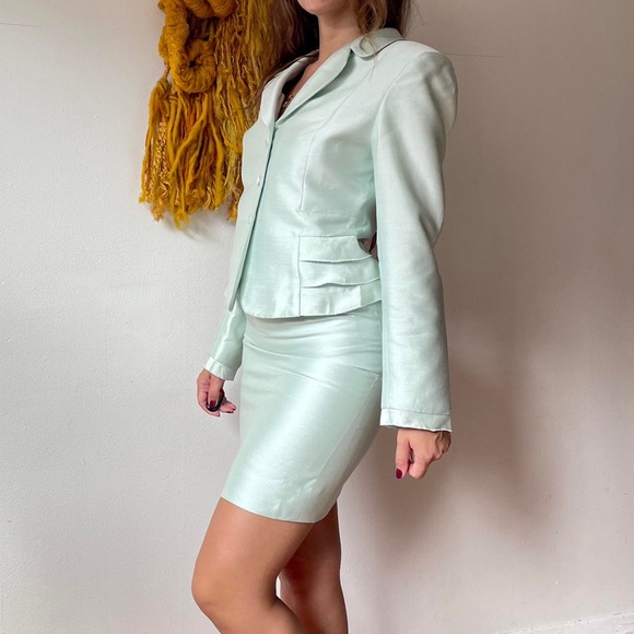 Albert Nipon baby blue two piece set - Picture 3 of 4